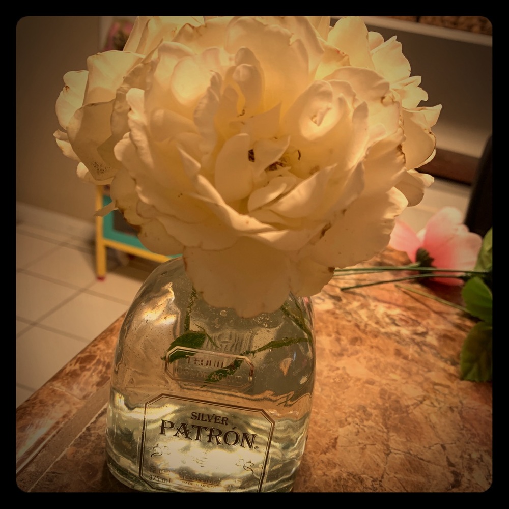 Lovely fresh centerpiece flowers 💐